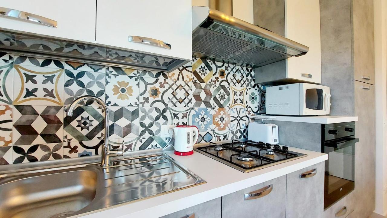 Narcisa View Lake&Pool Apartment Бардолино Экстерьер фото